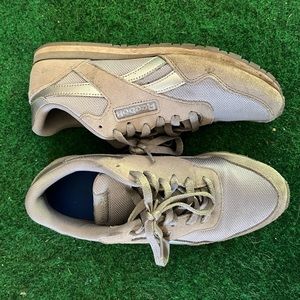 Reebok sneakers women’s size 8